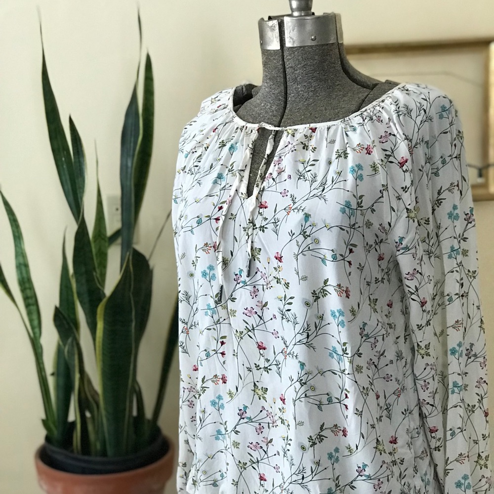 Floral boho tie-neck blouse